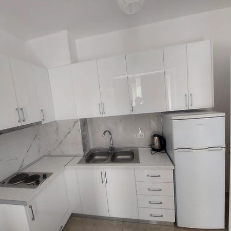 Redsun Apartment Vlorë 外观 照片