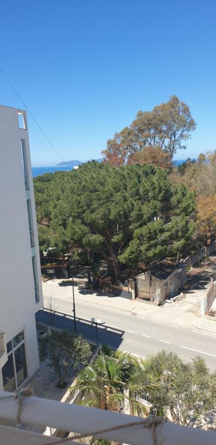 Redsun Apartment Vlorë 外观 照片