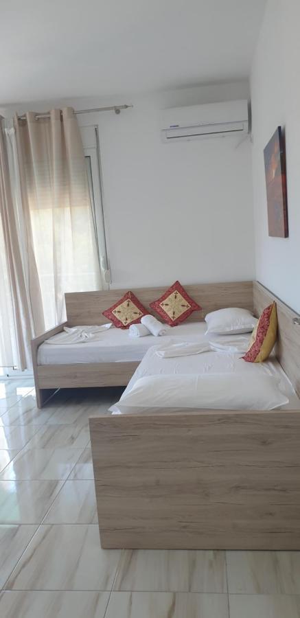 Redsun Apartment Vlorë 外观 照片