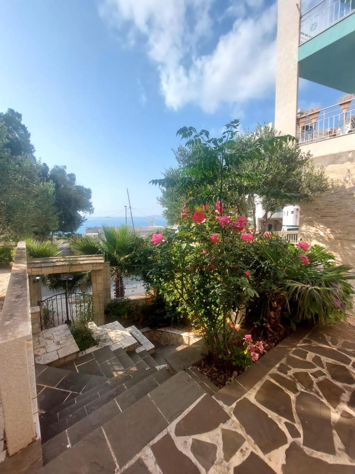 Redsun Apartment Vlorë 外观 照片