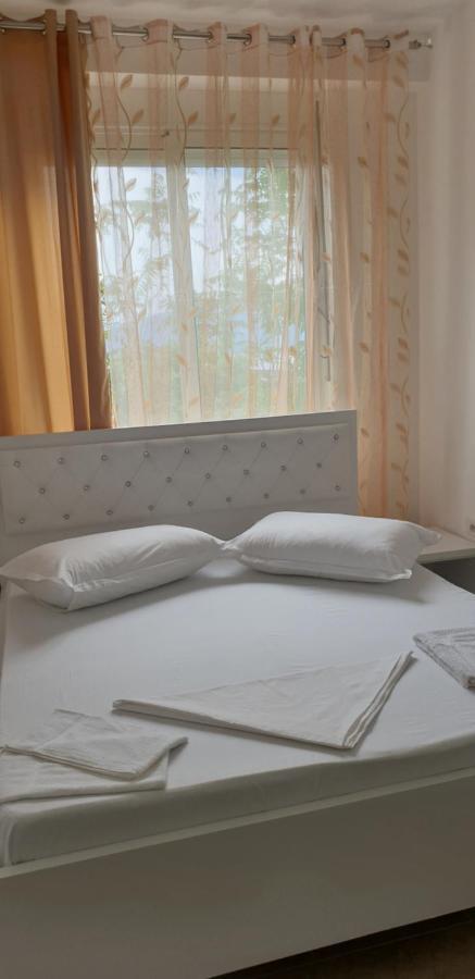 Redsun Apartment Vlorë 外观 照片